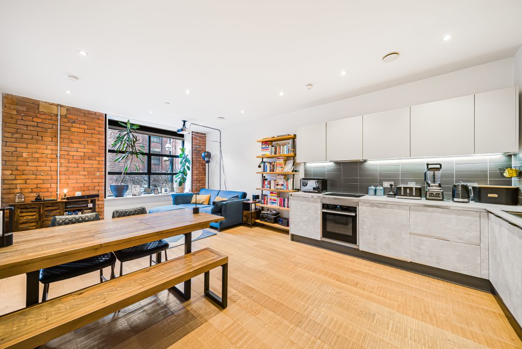 New Little Mill, Radium Street, M$