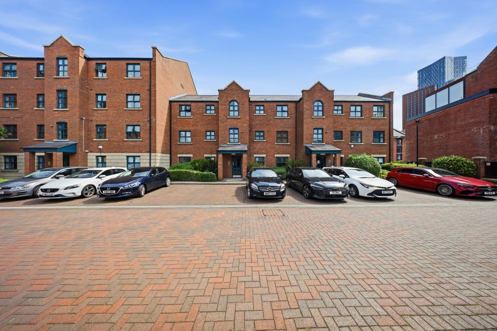 Slate Wharf, Ship Canal House, M15